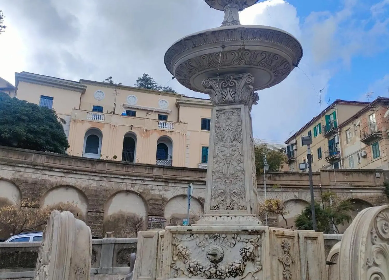 Fontana Falconieri Boutique Hotel 墨西拿