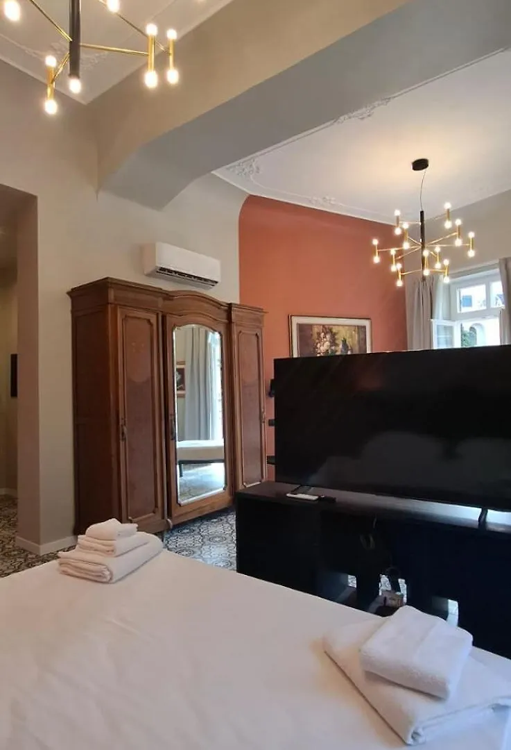Fontana Falconieri Boutique Hotel 墨西拿