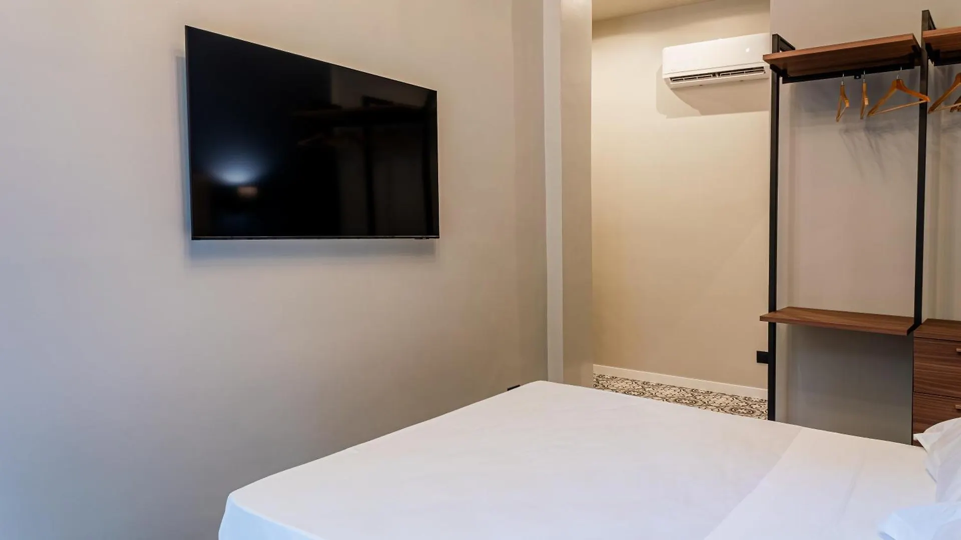 Fontana Falconieri Boutique Hotel 墨西拿