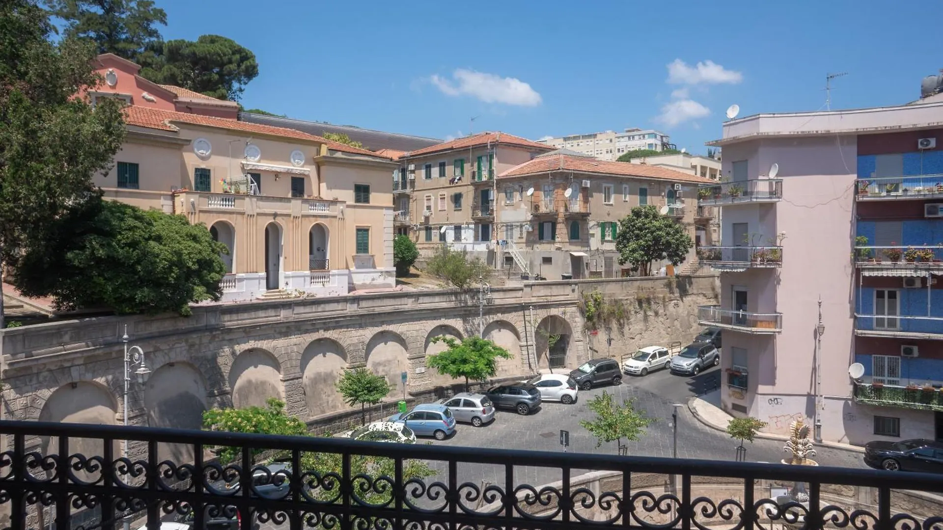 Fontana Falconieri Boutique Hotel 墨西拿