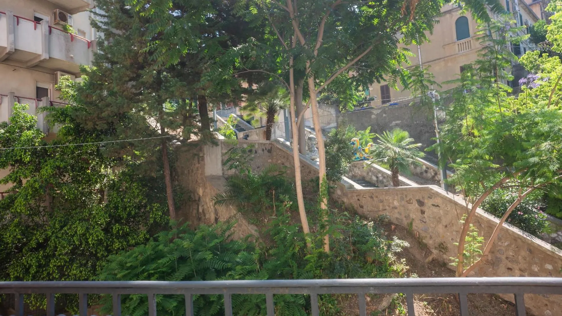 Fontana Falconieri Boutique Hotel 墨西拿